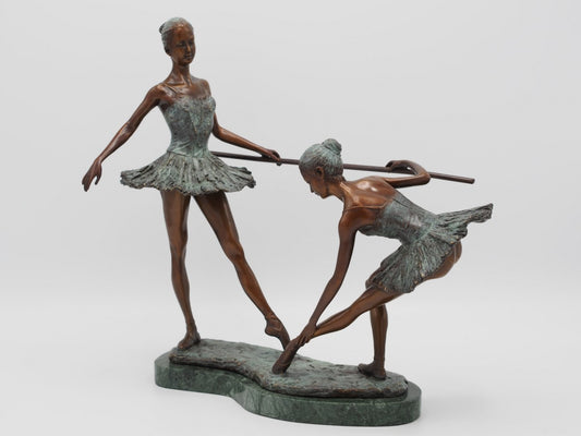 2 Dancers