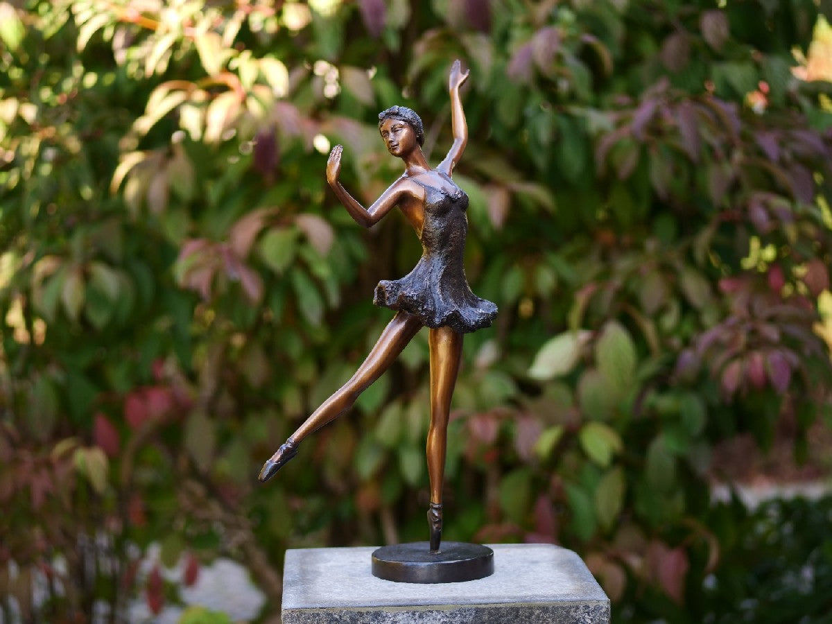 Ballerina Brown