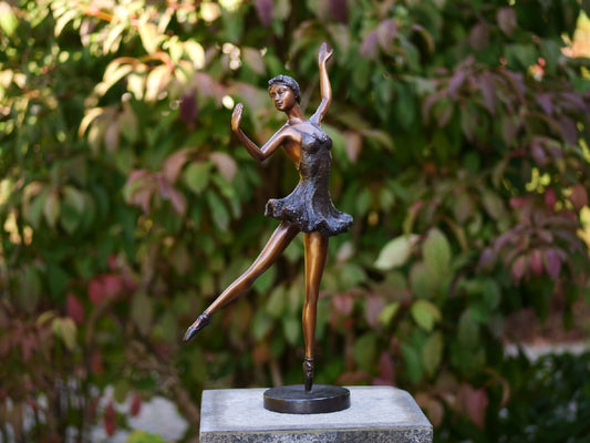 Ballerina Brown