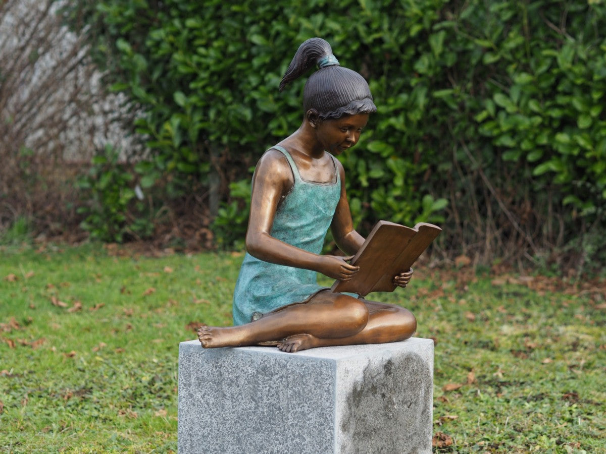 Reading Girl