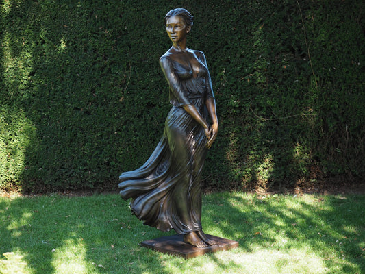 Standing Lady
