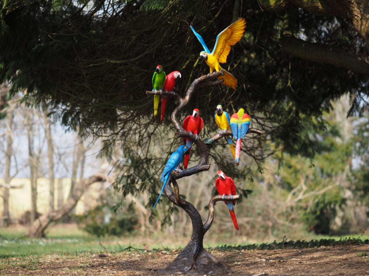 8 parrots on a tree - COLOR