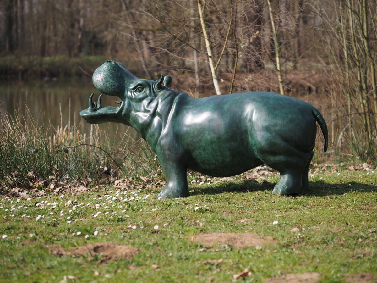 Large Hippo (fountain)