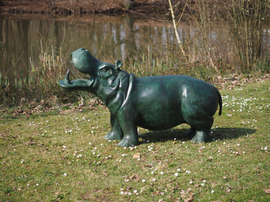 Large Hippo (fountain)