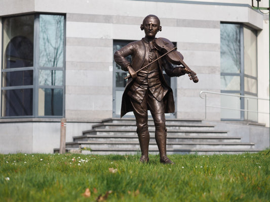 Mozart with violin